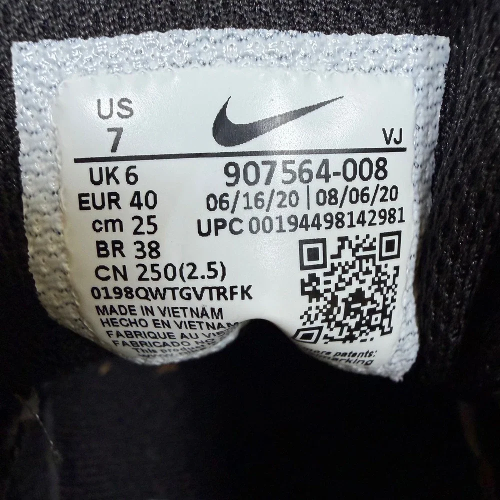 Nike zoom rival